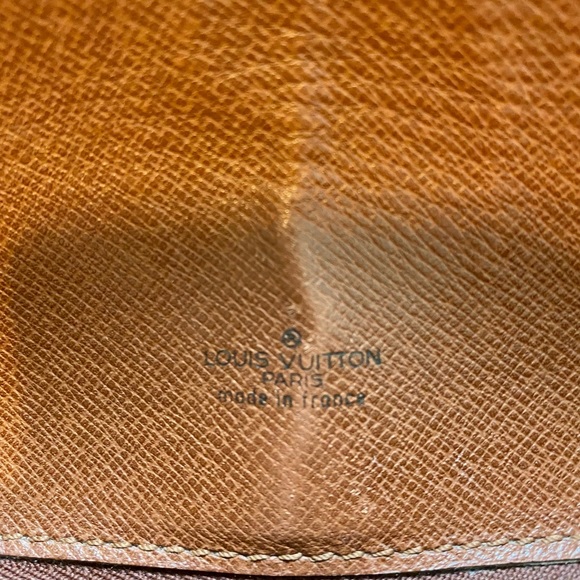 Authentic Louis Vuitton Saint Cloud - Picture 9 of 12